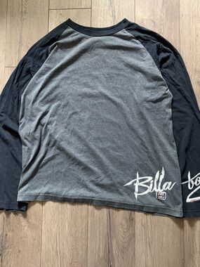 Billabong Vintage 90s Men’s Two-Tone Long Sleeve Raglan Shirt